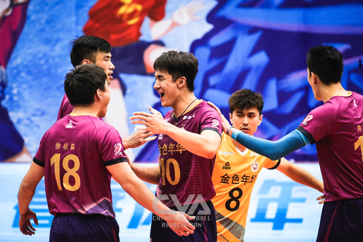 包含游泳联赛上演强强对话，燕赵霹雳队读秒扳平岭东天虎队，团队配合流畅；重拾自信的夜晚的词条