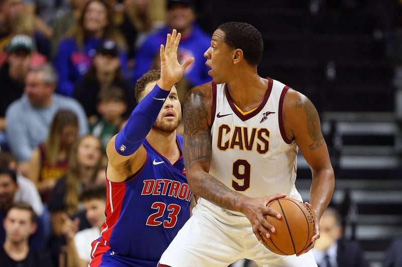 包含克里夫兰骑士发布备战花絮；关键战再遭质疑；国王杯任务艰巨；纪律约束更严格的词条