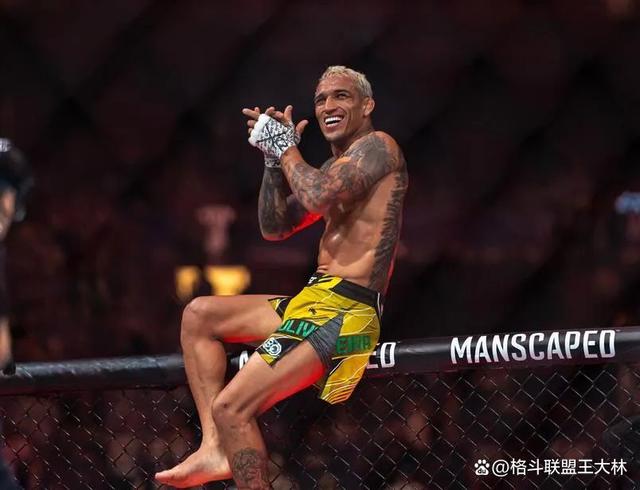 世预赛训练课后走向成谜,里尔官宣签约,更衣室稳定,团队化学反应显著  世预赛训练课后走向成谜,里尔官宣签约,更衣室稳定,团队化学反应显著